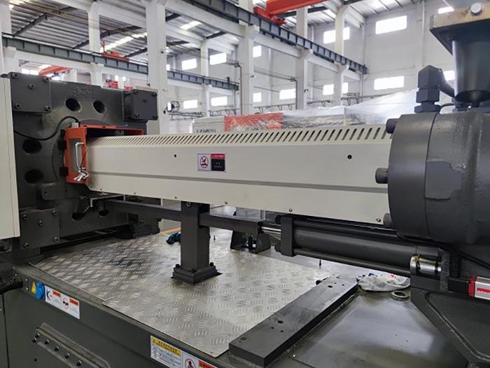 注塑機(jī)廠家